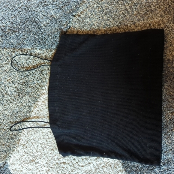 American Eagle Crop Top Ribbed Thin Elastic Strappy Size Medium Black - Picture 1 of 7